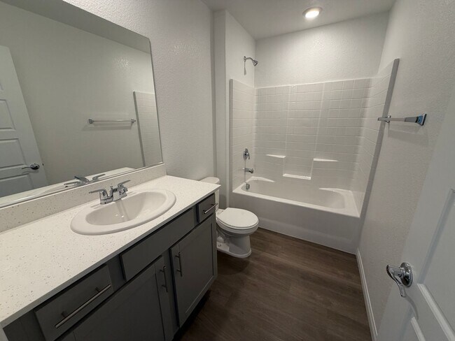 Building Photo - New Build - Never Lived In