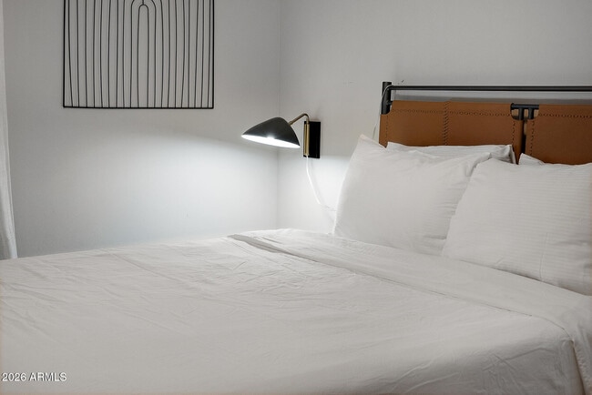 Building Photo - 7243 E Virginia Ave