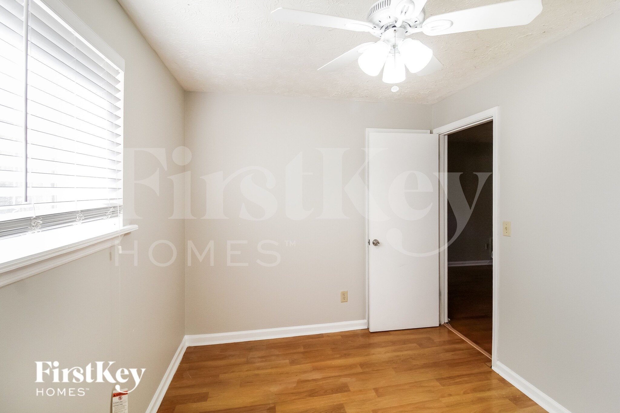 Building Photo - 675 Woodcrest Manor Dr
