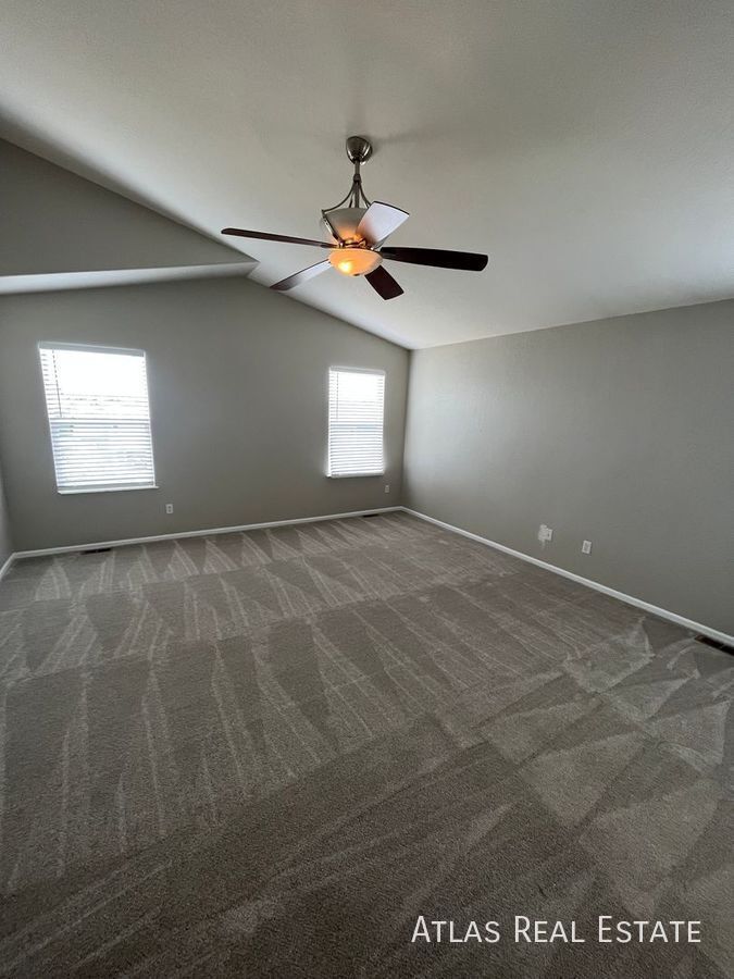 Building Photo - 15812 E 107th Ave