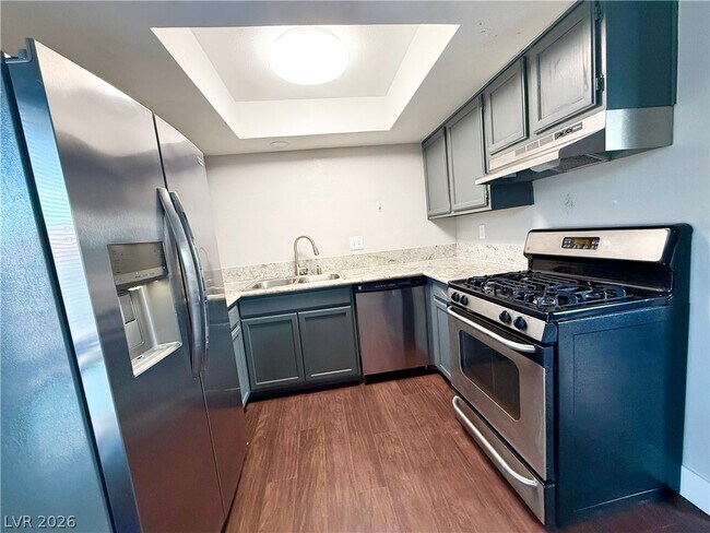 Building Photo - 5219 Caliente St