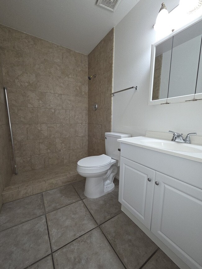 Building Photo - Great Tempe 3 bedroom 2 bath