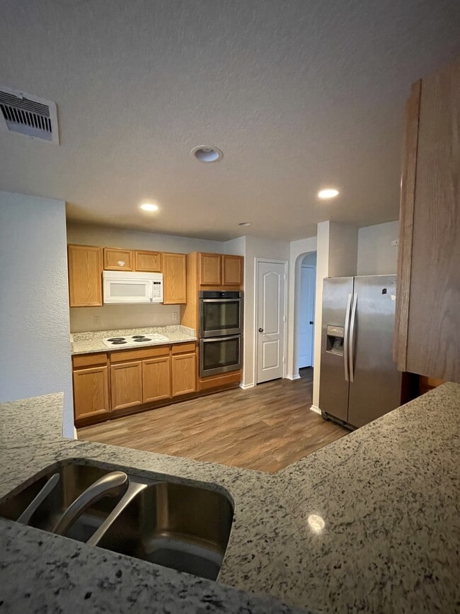 Building Photo - 7530 Drake Canyon