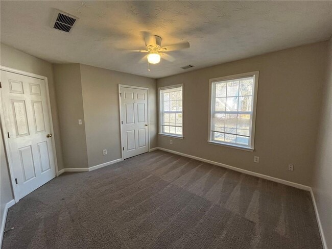 Building Photo - 1854 Pierce Way