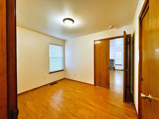 Building Photo - 2314 Sierra Creek Cir