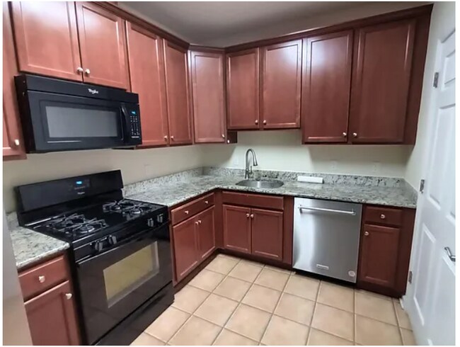 Building Photo - 1314 Sierra Dr