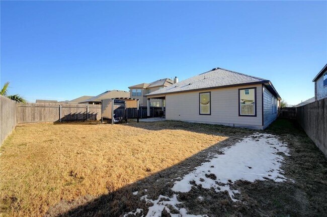 Building Photo - 8012 Gato Ln