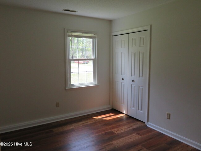 Building Photo - 302 Luann Rd