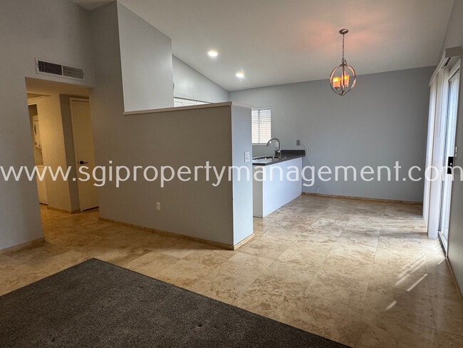 Building Photo - 117 W Concorda Dr