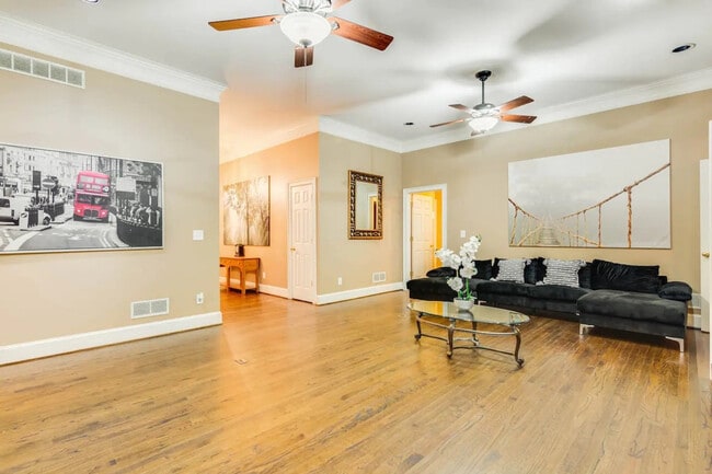 Building Photo - 2531 Old Salem Cir SE