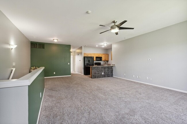 Building Photo - 1872 Cedar Valley Dr