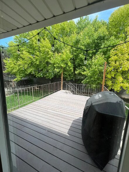 Building Photo - 5545 Hew Wood Dr