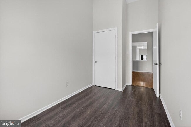 Building Photo - 1918 W Diamond St