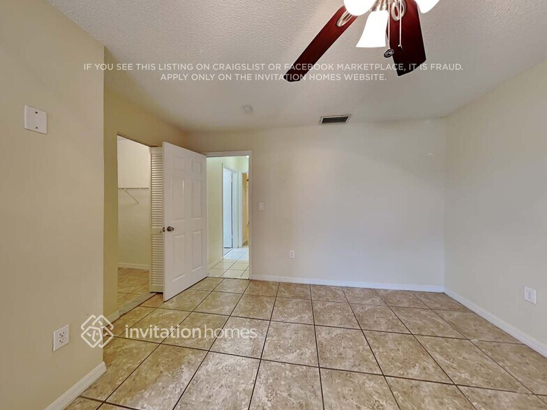 Building Photo - 15671 SW 143rd Ave