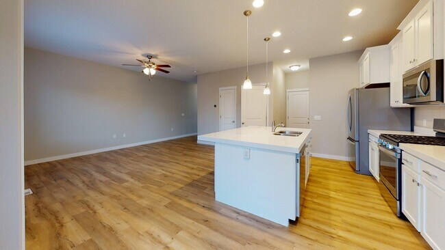 Building Photo - Draper Mills Townhome Available Soon!