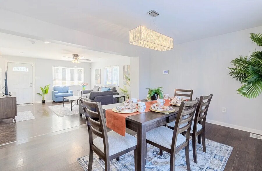 Building Photo - 7583 Tyler Rd