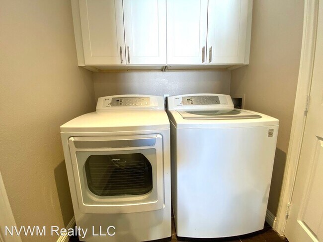 Building Photo - 3 br, 2.5 bath House - 8200 Midnight Star Ct