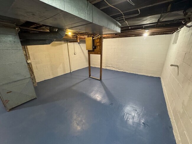 Building Photo - Trail St 223-225 W