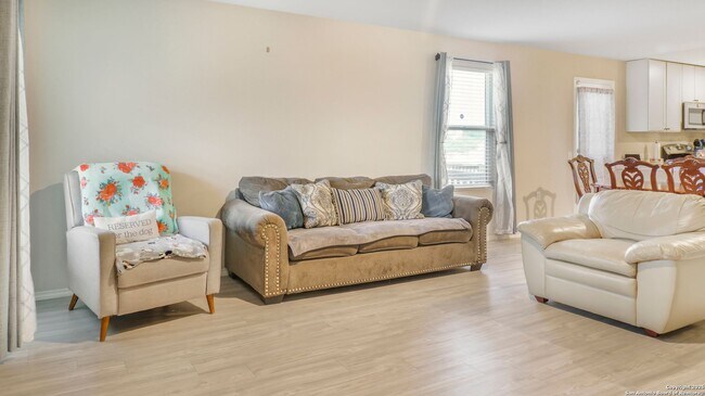 Building Photo - 3-BEDROOM LENNAR HOME IN NORTHEAST CROSSING