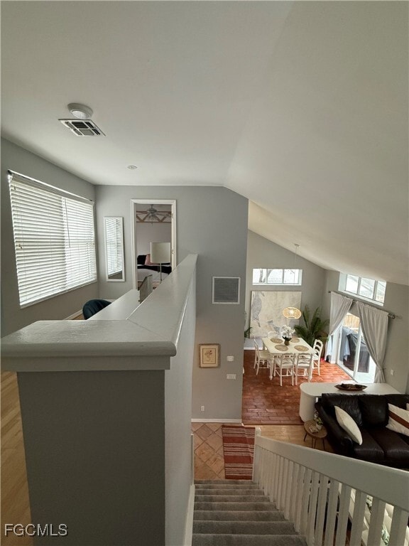 Building Photo - 15009 Cloverdale Dr