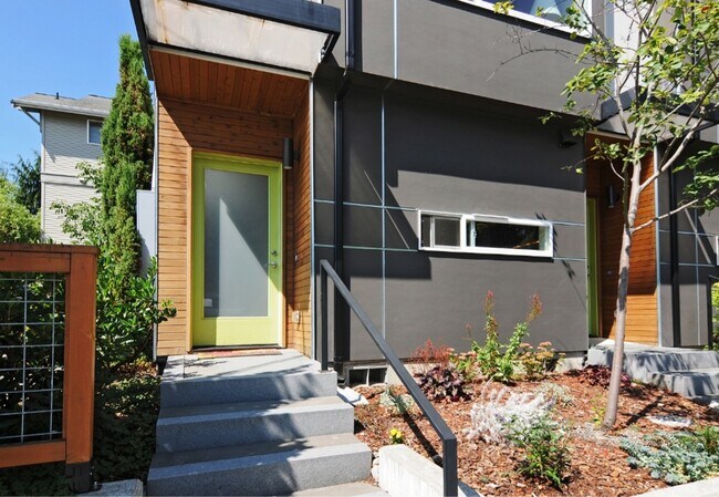 Building Photo - 4717 Phinney Avenue North