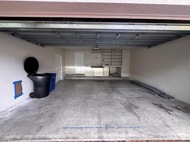 Building Photo - 829 Lantern Way
