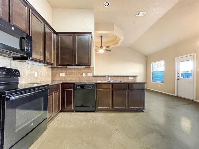 Building Photo - 256 Rosalie Dr