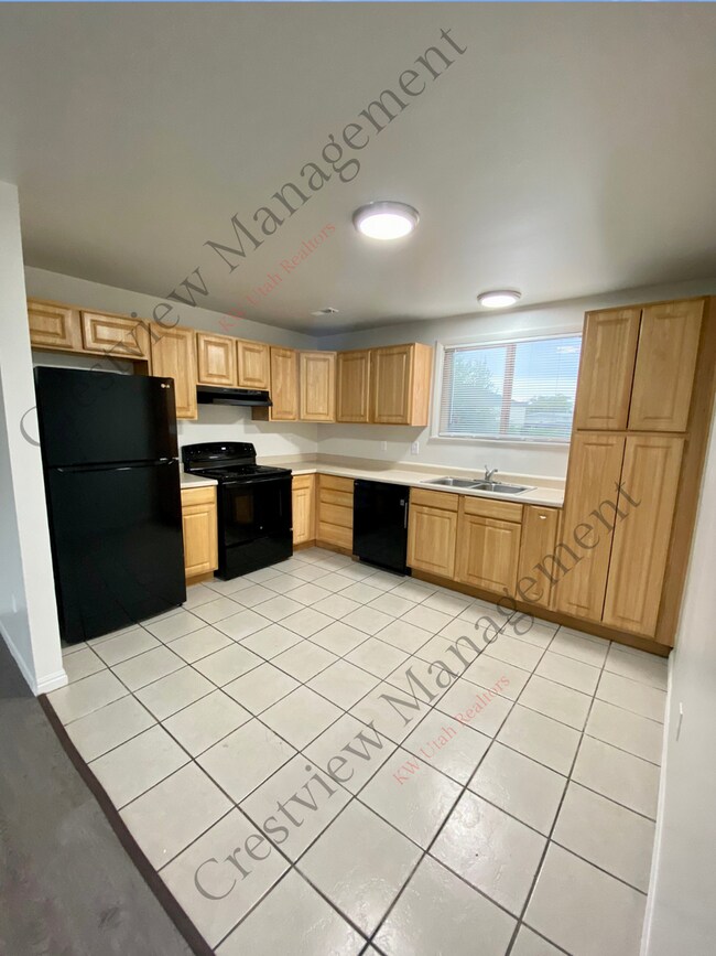 Building Photo - 2411 W 3800 S