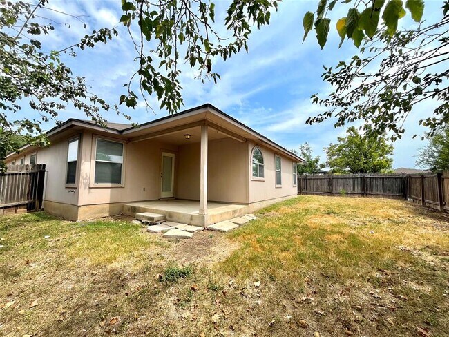 Building Photo - 327 Paddington Dr