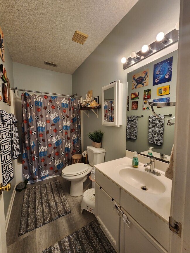 Building Photo - ~~~ LORDS CREEK ~~~