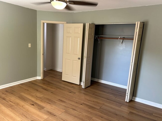 Building Photo - 4 Bedrooms with Finished Basement and Bonu...