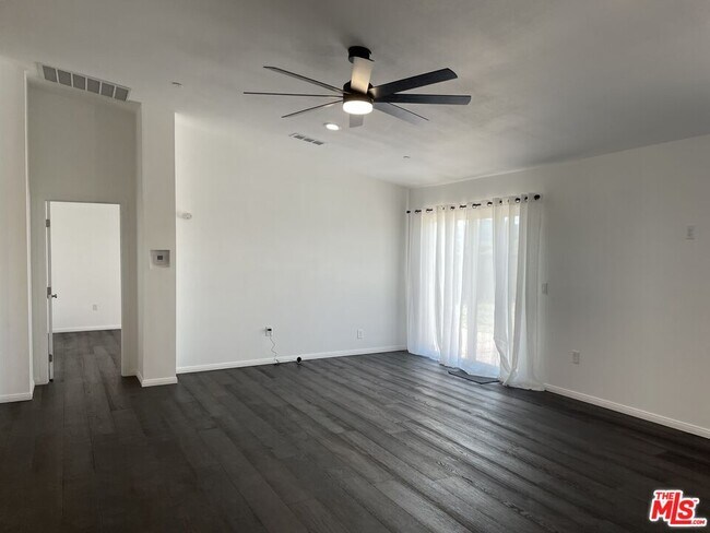 Building Photo - 2877 Gram Dr