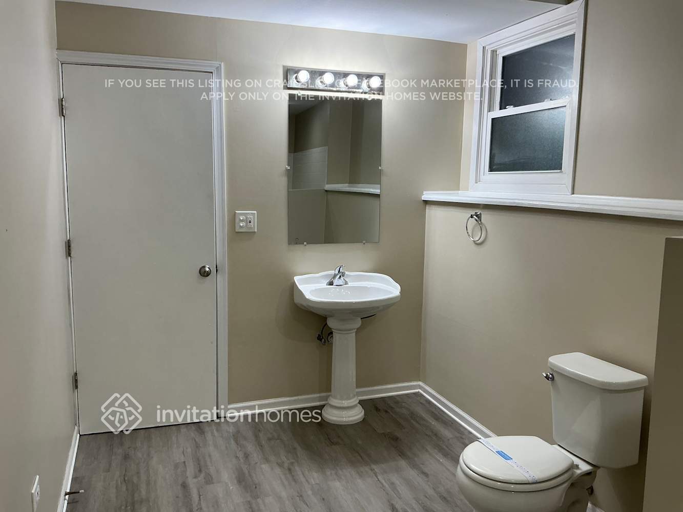 Building Photo - 800 E Belmont Ave