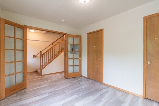 Building Photo - 508 NE Graham St