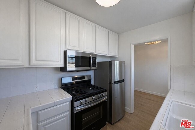 Building Photo - 2041 Euclid St