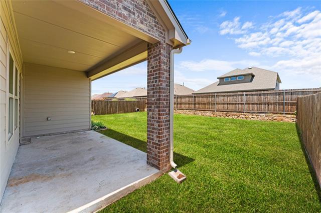 Building Photo - 706 Willow View Way