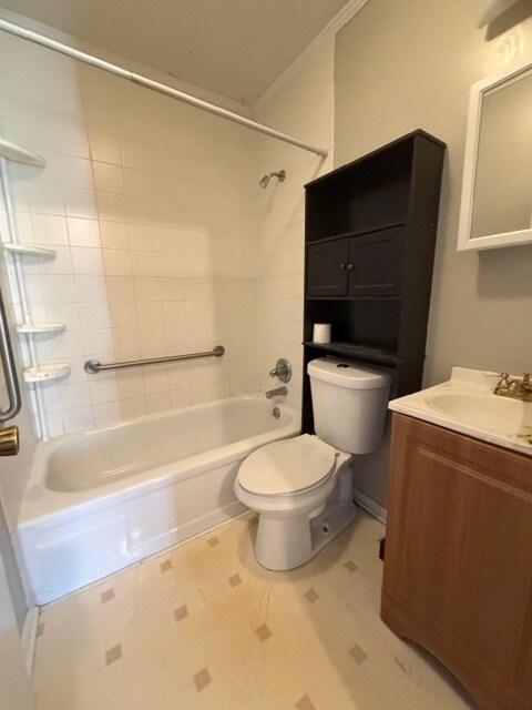 Building Photo - 1215 N 7th St