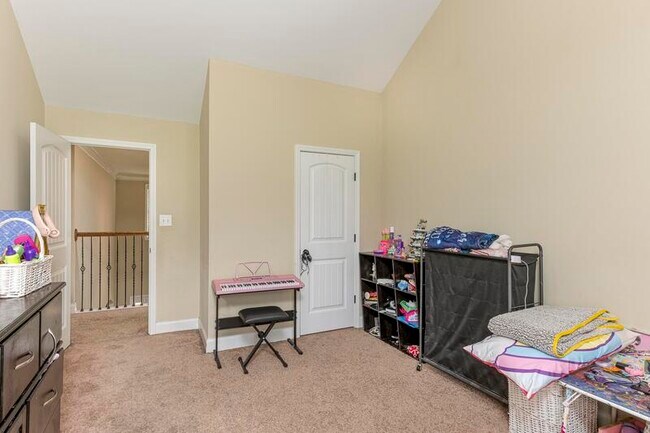 Building Photo - 2183 Bandera Dr