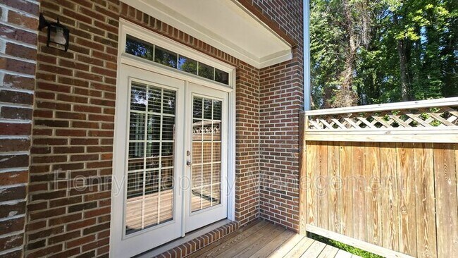 Building Photo - 1531 Yarborough Park Dr