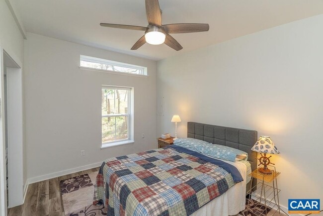 Building Photo - 1403 Burgess Ln