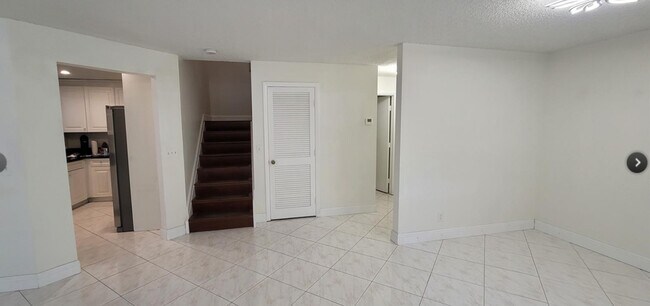 Building Photo - 3380 NW 22nd Ct