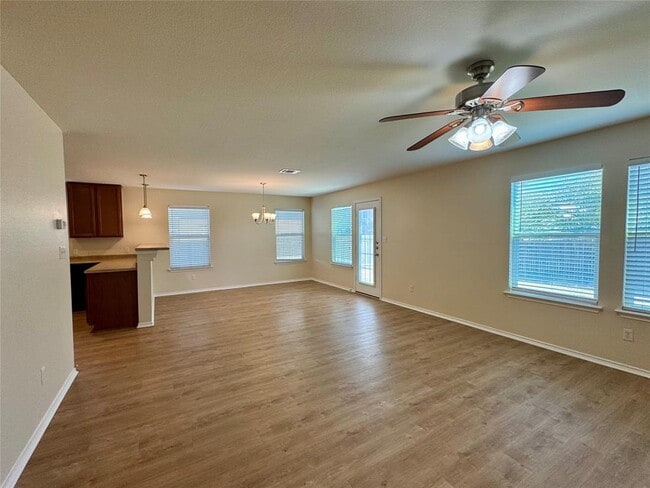 Building Photo - 291 Gina Dr