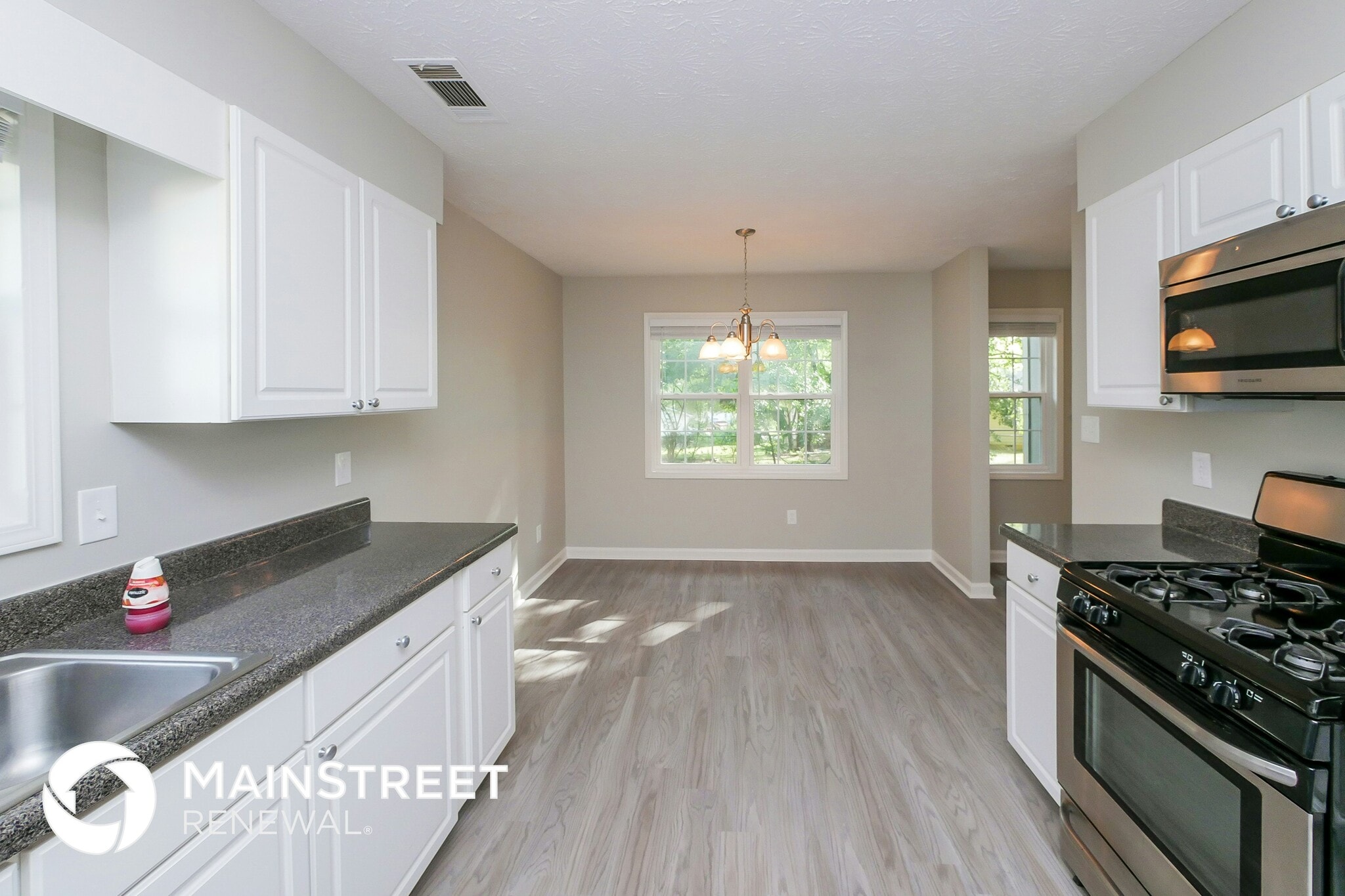 Building Photo - 1201 Sunday Ln