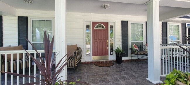 Building Photo - Charming Lake Santa Fe Canal Basin Home – ...