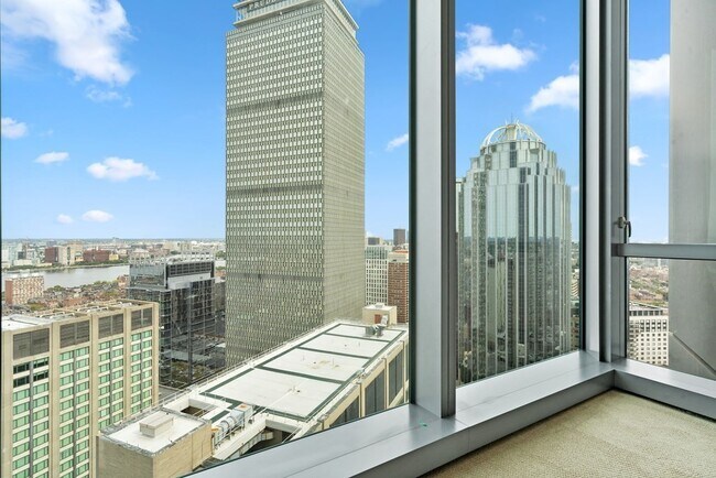 Building Photo - 1 Dalton St