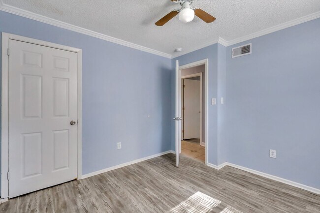 Building Photo - Ranch Home off of Skidaway Rd.