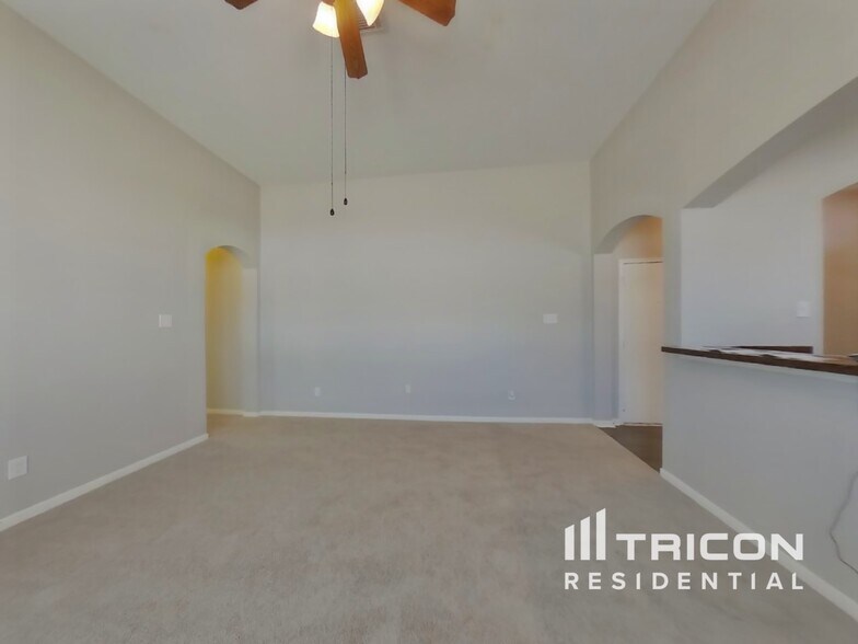 Building Photo - 3963 Mossy Spring Ln