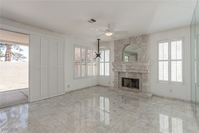 Building Photo - 3030 Cooper Creek Dr