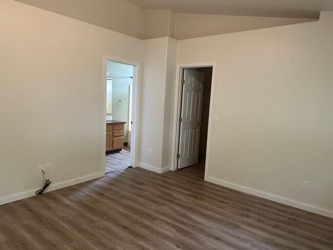 Building Photo - 3412 Manchester Dr