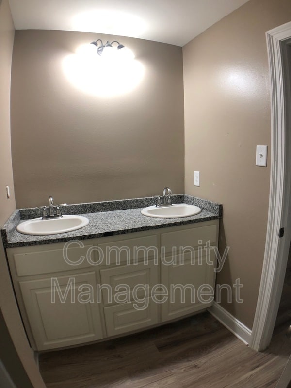 Building Photo - 836 Sedona Pines Dr